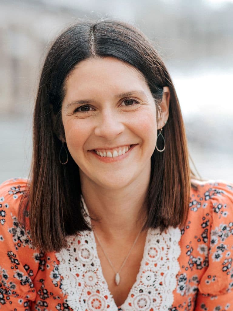 Picture of Jennifer Adams.
